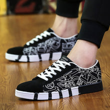 Load image into Gallery viewer, Spring New Men's Leisure Korean Fashion Canvas Shoes Fashion Sports Board Shoes Student Running Men's Shoes