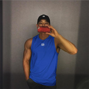 2021 Mens fitness gyms Tank top men Fitness sleeveless shirt Male mesh breathable Sports vest Undershirt Gyms Running vest men