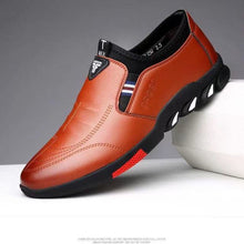 Load image into Gallery viewer, Leather shoes men&#39;s autumn 2021 new British style casual men&#39;s shoes soft sole lazy single pedal shoes